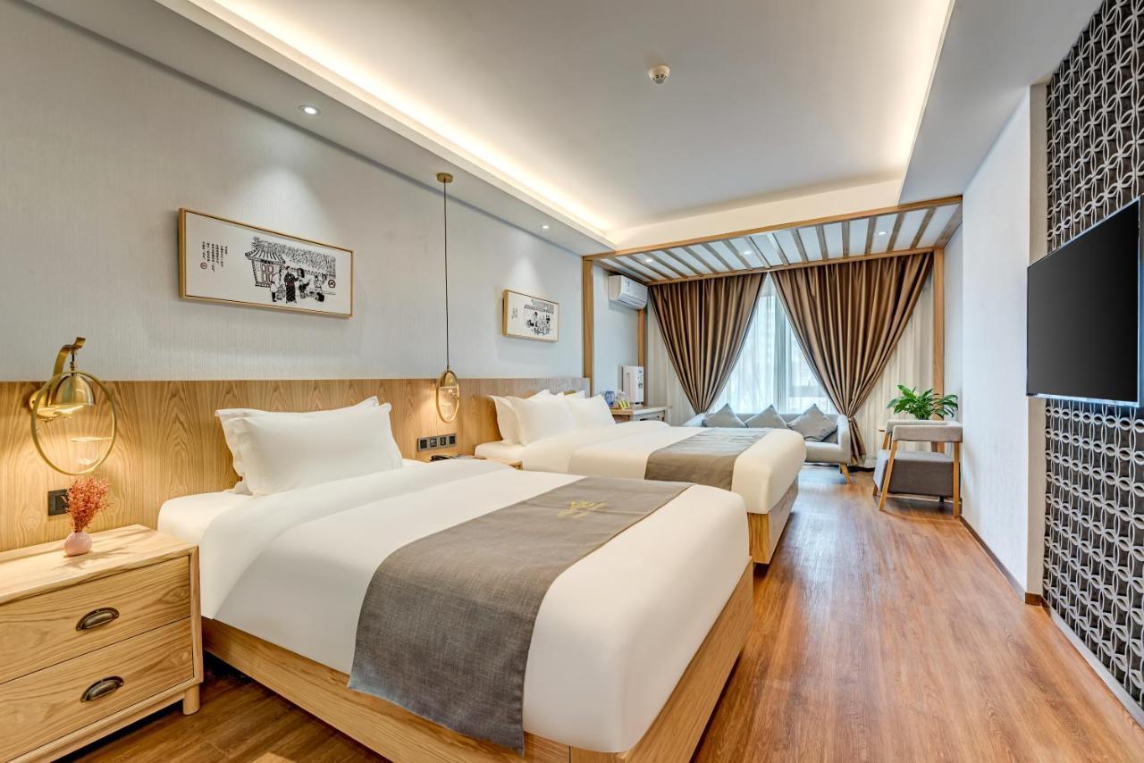 Happy Dragon City Culture Hotel -In The City Center With Ticket Service&Food Recommendation,Near Tian'Anmen Forbidden City,Wangfujing Walking Street,Easy To Get Any Tour Sights In Peking Exteriör bild