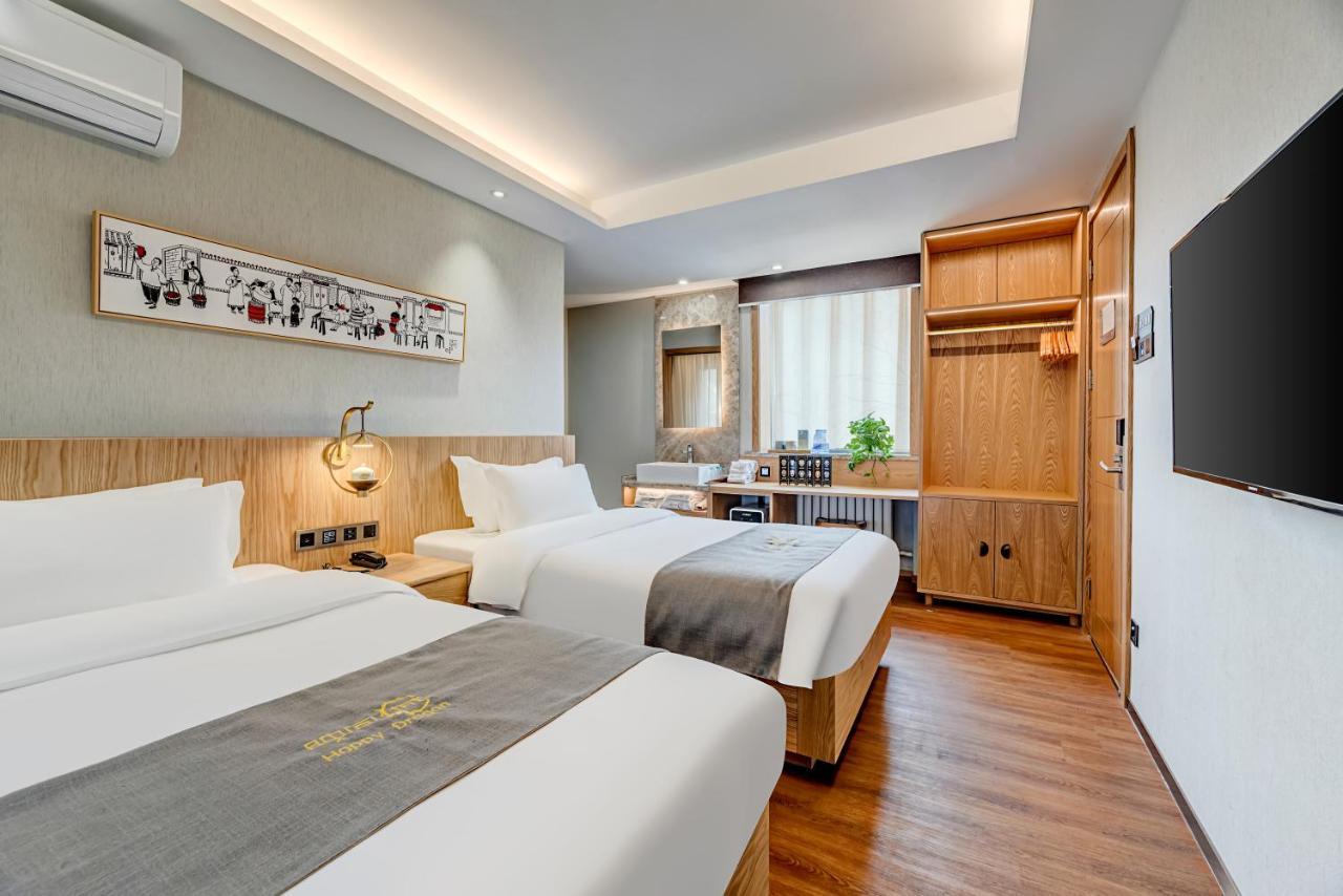 Happy Dragon City Culture Hotel -In The City Center With Ticket Service&Food Recommendation,Near Tian'Anmen Forbidden City,Wangfujing Walking Street,Easy To Get Any Tour Sights In Peking Exteriör bild